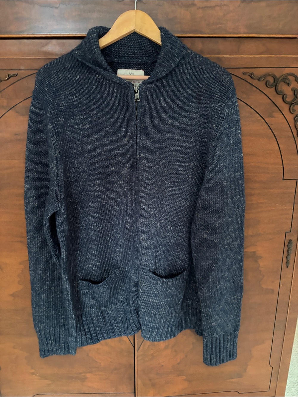 Banana Republic Vintage Men's Navy Full Zip Knit Sweater